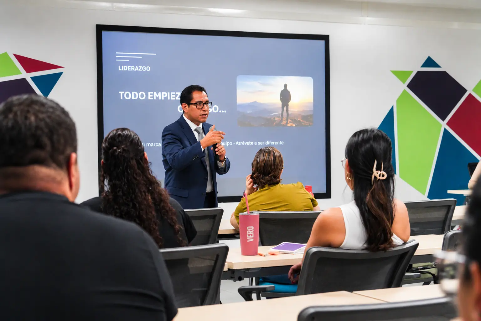 Rufino López Jiménez durante una conferencia empresarial